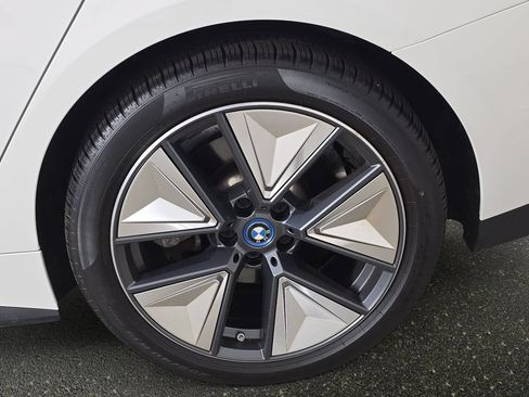 Used 2023 BMW i4 eDrive35 RWD image 38