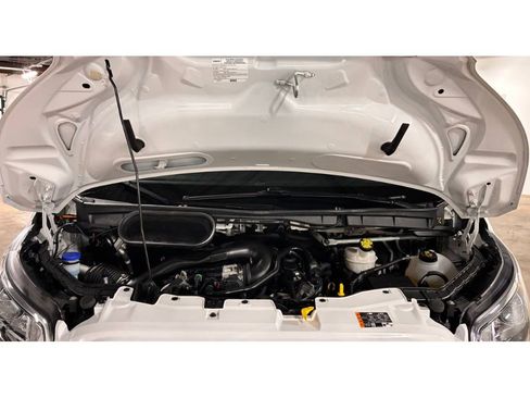 Used 2023 Ford Transit 350 XLT image 4