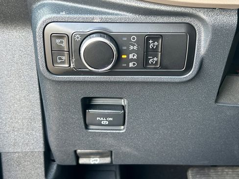 Used 2024 Ford Bronco Wildtrak image 27