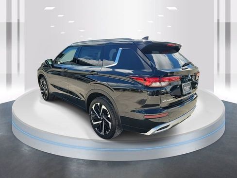 New 2025 Mitsubishi Outlander SEL image 3