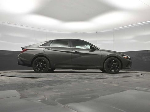 New 2026 Hyundai Elantra SEL Sport Premium FWD image 40