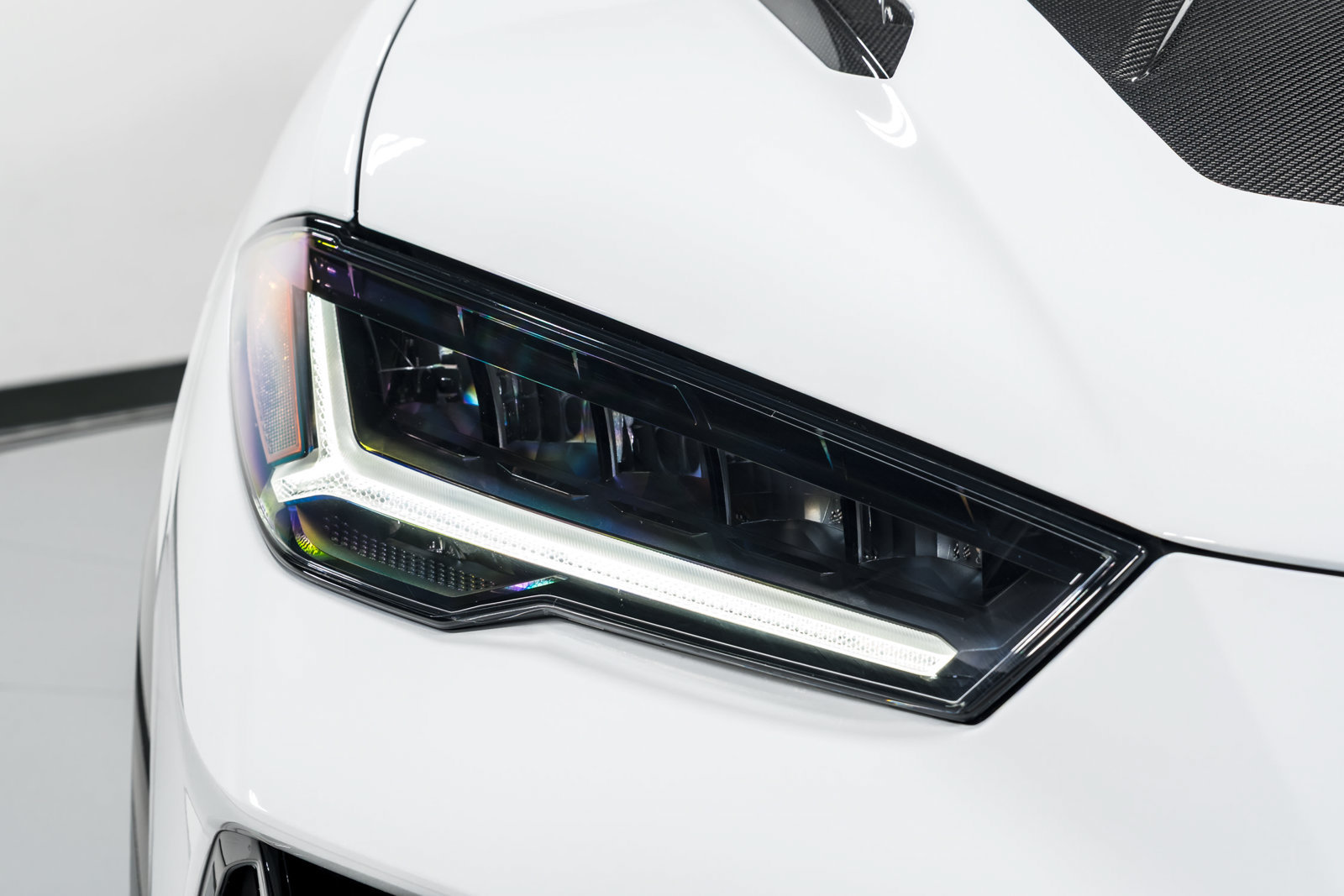 Used 2024 Lamborghini Urus Performante AWD/4WD image 48