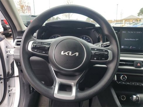 Used 2023 Kia K5 LXS image 23