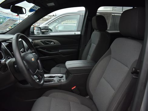 Used 2023 Chevrolet Traverse LT FWD image 15