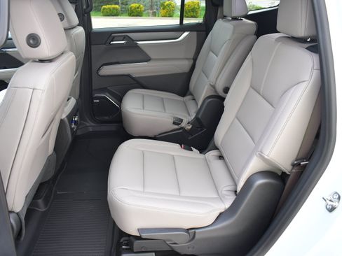 New 2026 GMC Acadia Elevation w/ Black Edition AWD/4WD image 18