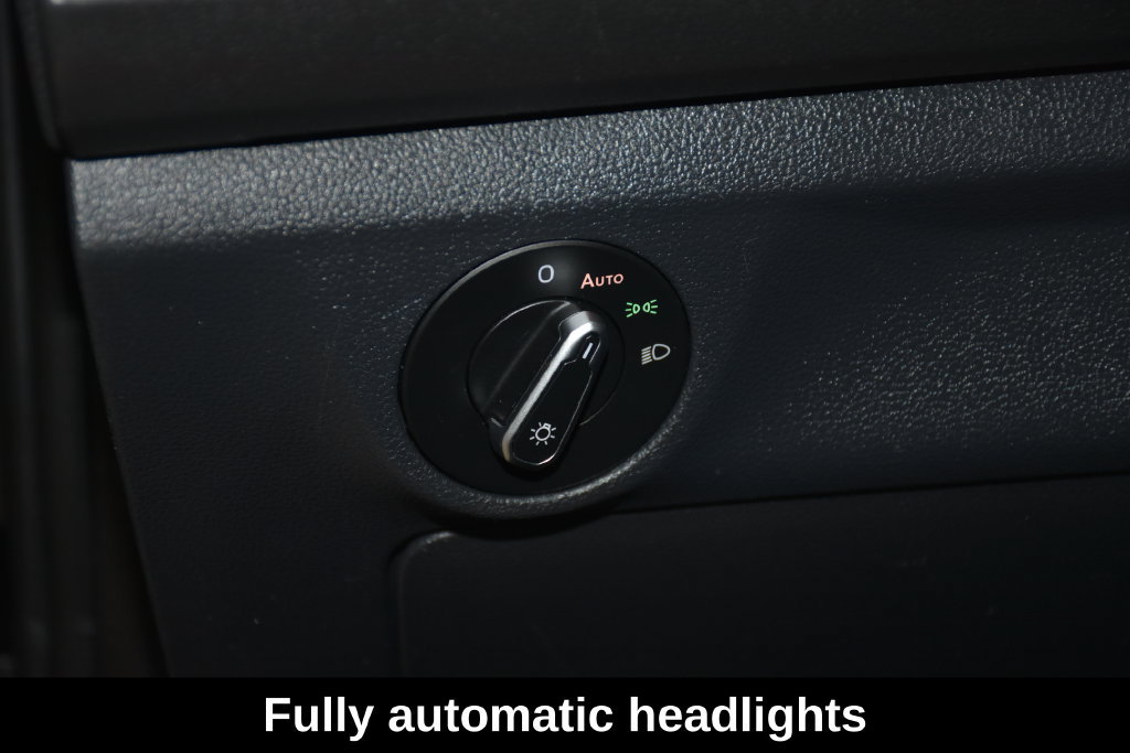 Used 2024 Volkswagen Jetta SE FWD image 12