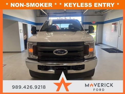 Used 2017 Ford F350 XL AWD/4WD image 2