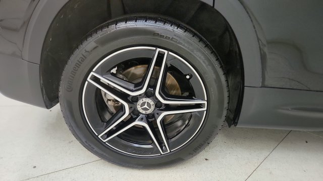 Used 2023 Mercedes-Benz GLB 250 w/ AMG Line image 82