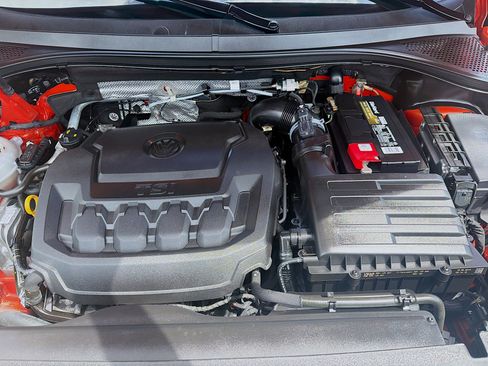 Used 2019 Volkswagen Tiguan SE image 33