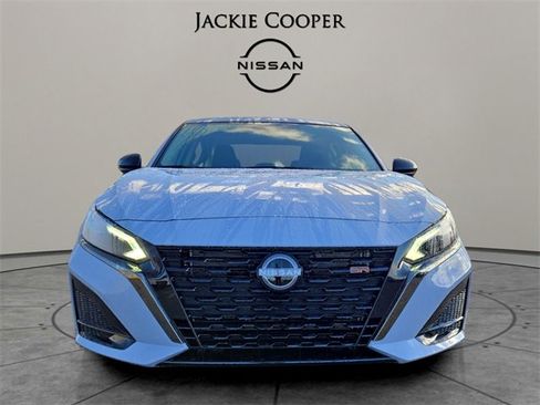 New 2025 Nissan Altima 2.5 SR image 8