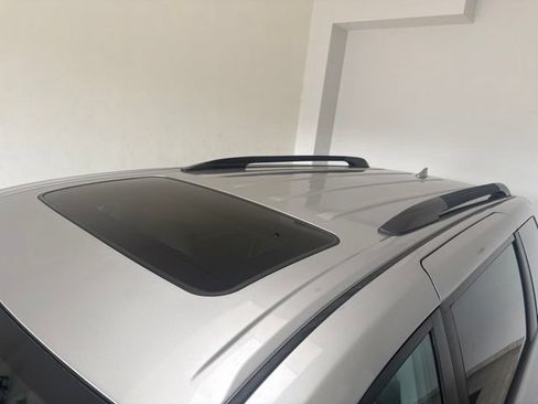 Used 2018 Toyota Sienna XLE FWD image 3