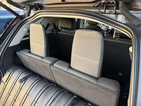 Used 2017 Land Rover Discovery Sport HSE image 31