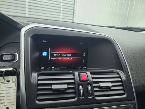 Used 2016 Volvo XC60 T5 Platinum w/ Climate Package AWD/4WD image 33