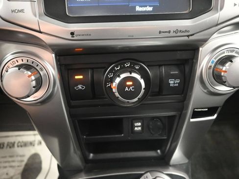 Used 2016 Toyota 4Runner SR5 AWD/4WD image 20
