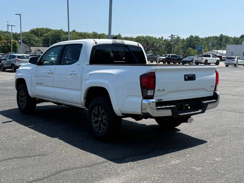 Certified 2023 Toyota Tacoma SR5 AWD/4WD image 3