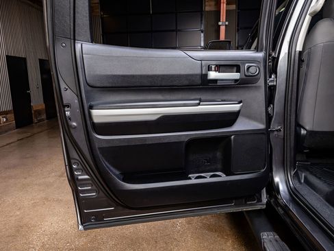Used 2019 Toyota Tundra SR5 w/ SR5 Upgrade Package image 36