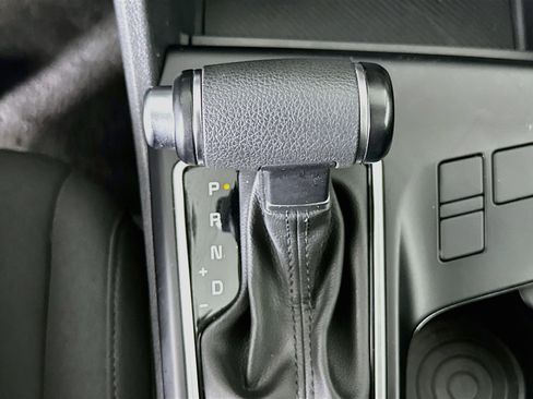 Used 2025 Kia Sportage LX FWD image 24