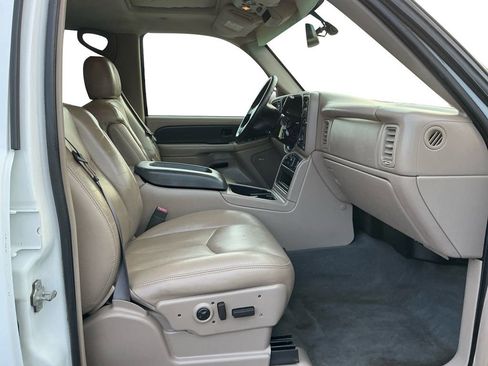 Used 2004 Chevrolet Avalanche Z71 w/ Sun And Sound Package image 22