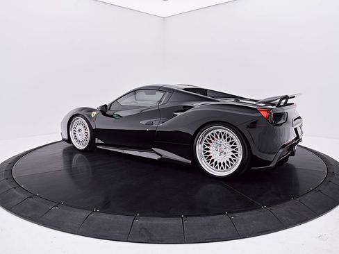 Used 2018 Ferrari 488 Spider RWD image 19