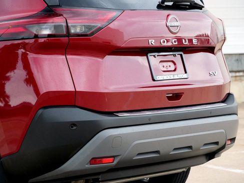 Used 2023 Nissan Rogue SV FWD image 30