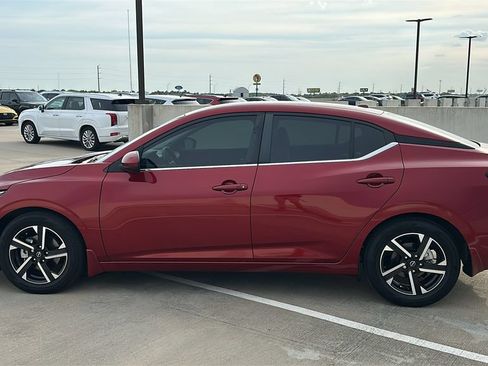 Used 2024 Nissan Sentra SV w/ All-Weather Package FWD image 9
