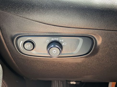 Used 2022 Chevrolet Equinox LT FWD image 23