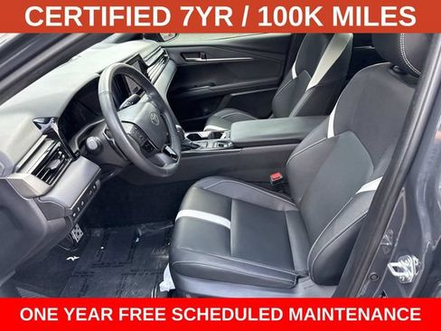 Used 2025 Toyota Camry SE w/ Convenience Package FWD image 14