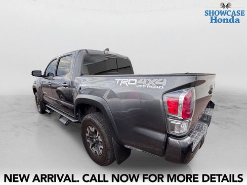 Used 2021 Toyota Tacoma TRD Off-Road w/ Technology Package AWD/4WD image 4