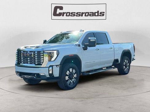 Used 2024 GMC Sierra 2500 Denali w/ Denali Reserve Package AWD/4WD image 1