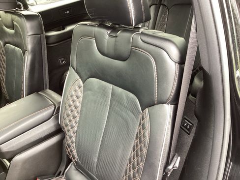 Used 2021 Jeep Grand Cherokee L Summit w/ Luxury Tech Group V image 15