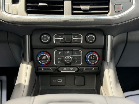 Used 2023 Chevrolet Tahoe LT AWD/4WD image 13