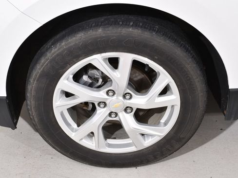 Used 2018 Chevrolet Equinox Premier AWD/4WD image 24