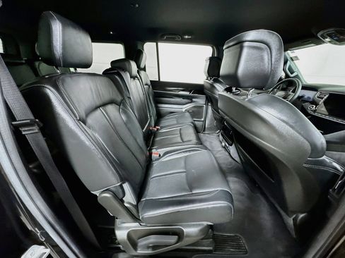 Used 2022 Jeep Wagoneer Series II AWD/4WD image 26