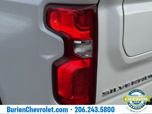 Used 2022 Chevrolet Silverado 1500 High Country w/ High Country Premium Package image 39
