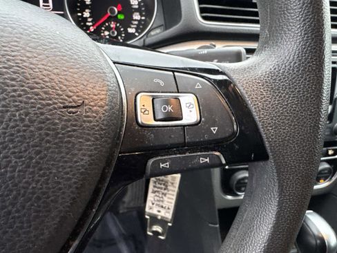 Used 2017 Volkswagen Passat 1.8T S image 27