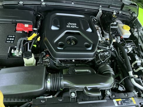 Used 2022 Jeep Wrangler Unlimited Sport AWD/4WD image 28
