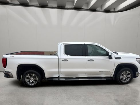 Used 2022 GMC Sierra 1500 SLT w/ SLT Convenience Package AWD/4WD image 6