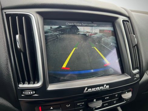 Used 2017 Maserati Levante image 52