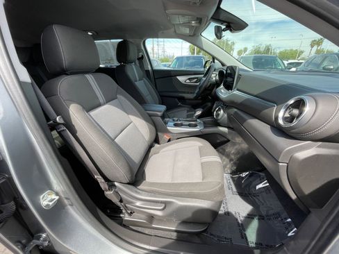 Used 2025 Chevrolet Blazer LT FWD image 37