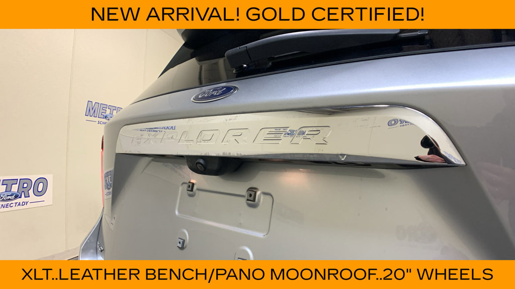 Used 2023 Ford Explorer XLT w/ Equipment Group 202A AWD/4WD image 18