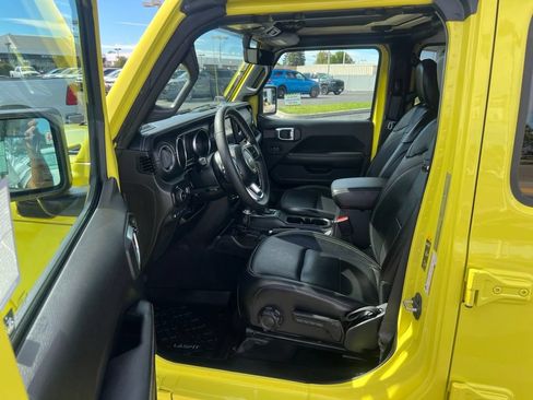 Used 2023 Jeep Wrangler Unlimited Sahara AWD/4WD image 26