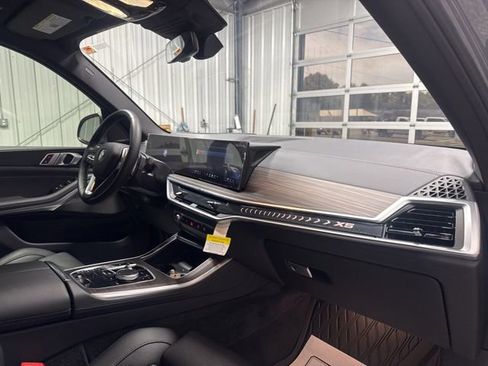 Used 2024 BMW X5 xDrive40i w/ Premium Package AWD/4WD image 27