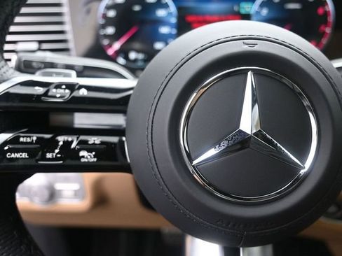 New 2026 Mercedes-Benz GLS 450 4MATIC image 15