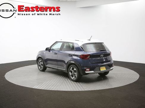 Used 2023 Hyundai Venue Limited image 85