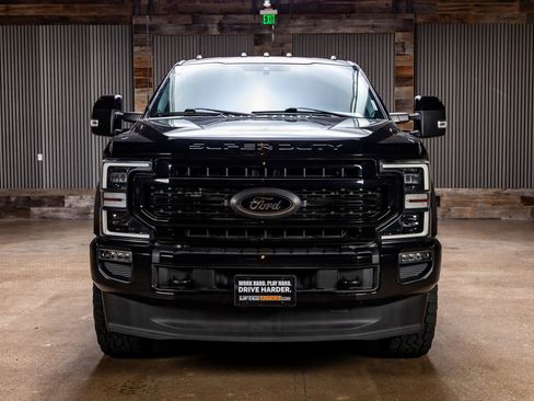 Used 2022 Ford F250 Lariat w/ Black Appearance Package image 2