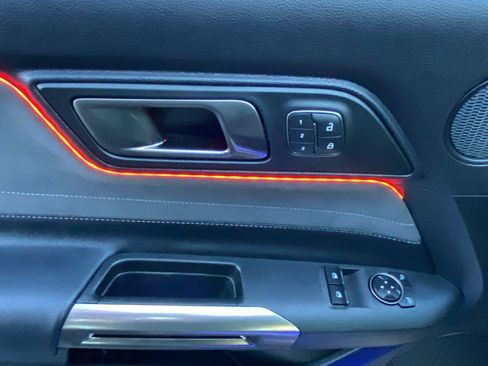 Used 2020 Ford Mustang Shelby GT350 w/ Technology Package image 9