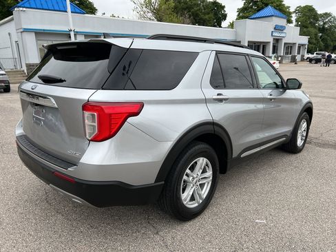 Used 2024 Ford Explorer XLT w/ Equipment Group 202A AWD/4WD image 5
