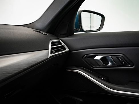 Certified 2025 BMW 330i xDrive Sedan image 39