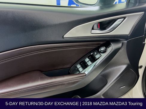Used 2018 MAZDA MAZDA3 Touring image 24
