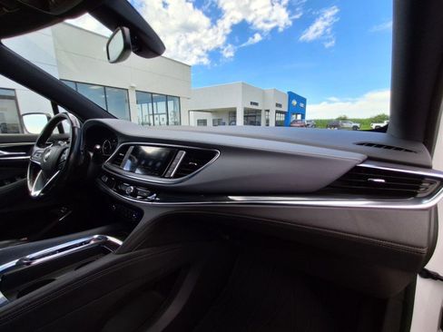 Used 2023 Buick Enclave Essence FWD image 14
